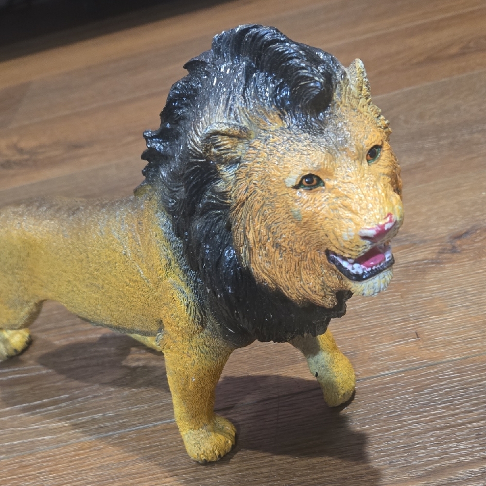 VINTAGE AAA LION HARD RUBBER FIGURINE TOY... #7711